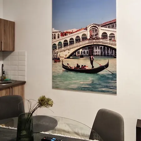 комфортная в центре, недалеко от моря Apartment Odesa
