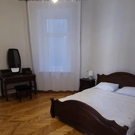 комфортная в центре, недалеко от моря *